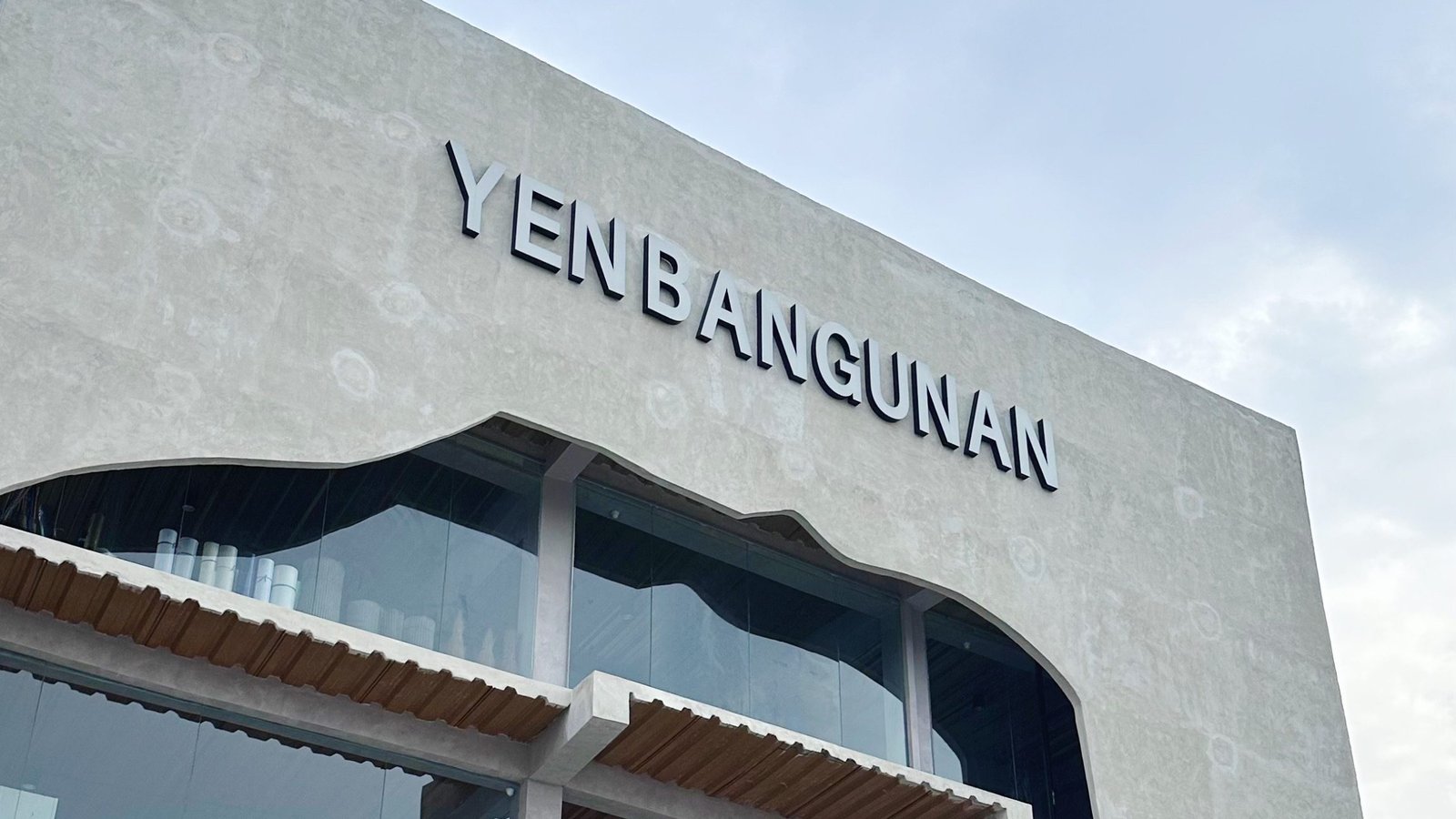 Gedung Yen Bangunan Cikarang