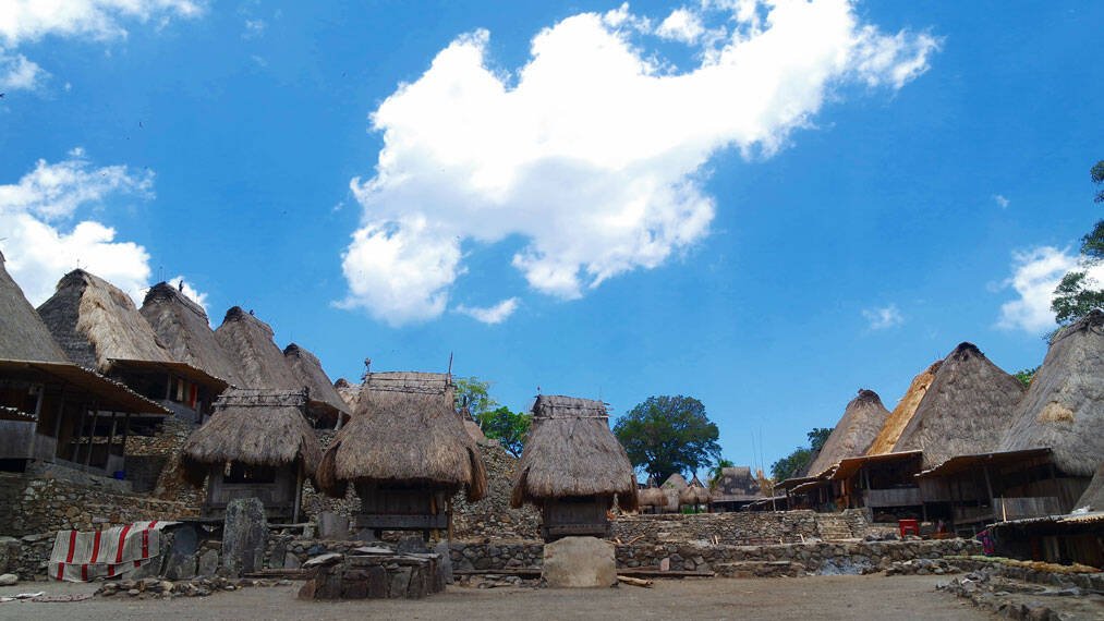 wisata rumah adat