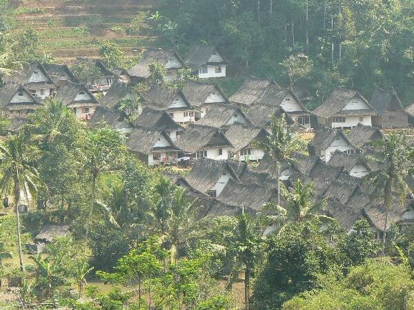 wisata rumah adat